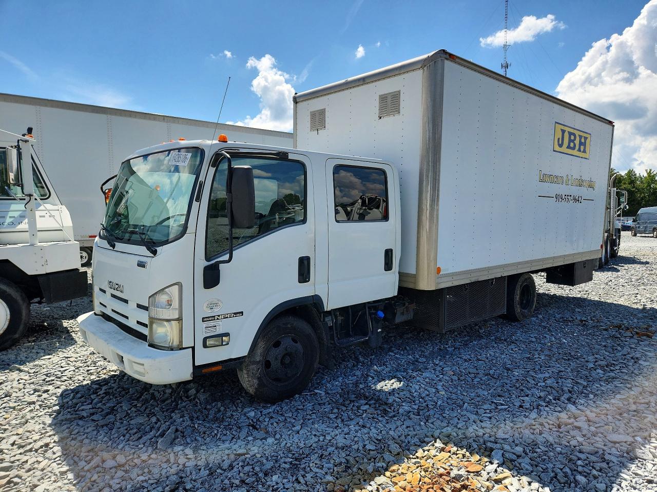 2011 ISUZU NPR