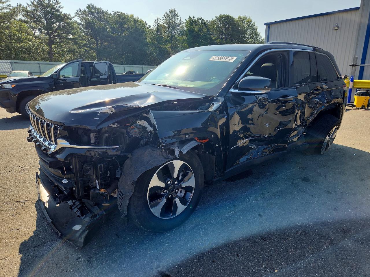 1C4RJYB62RC121029 · 2024 JEEP GRAND CHEROKEE
