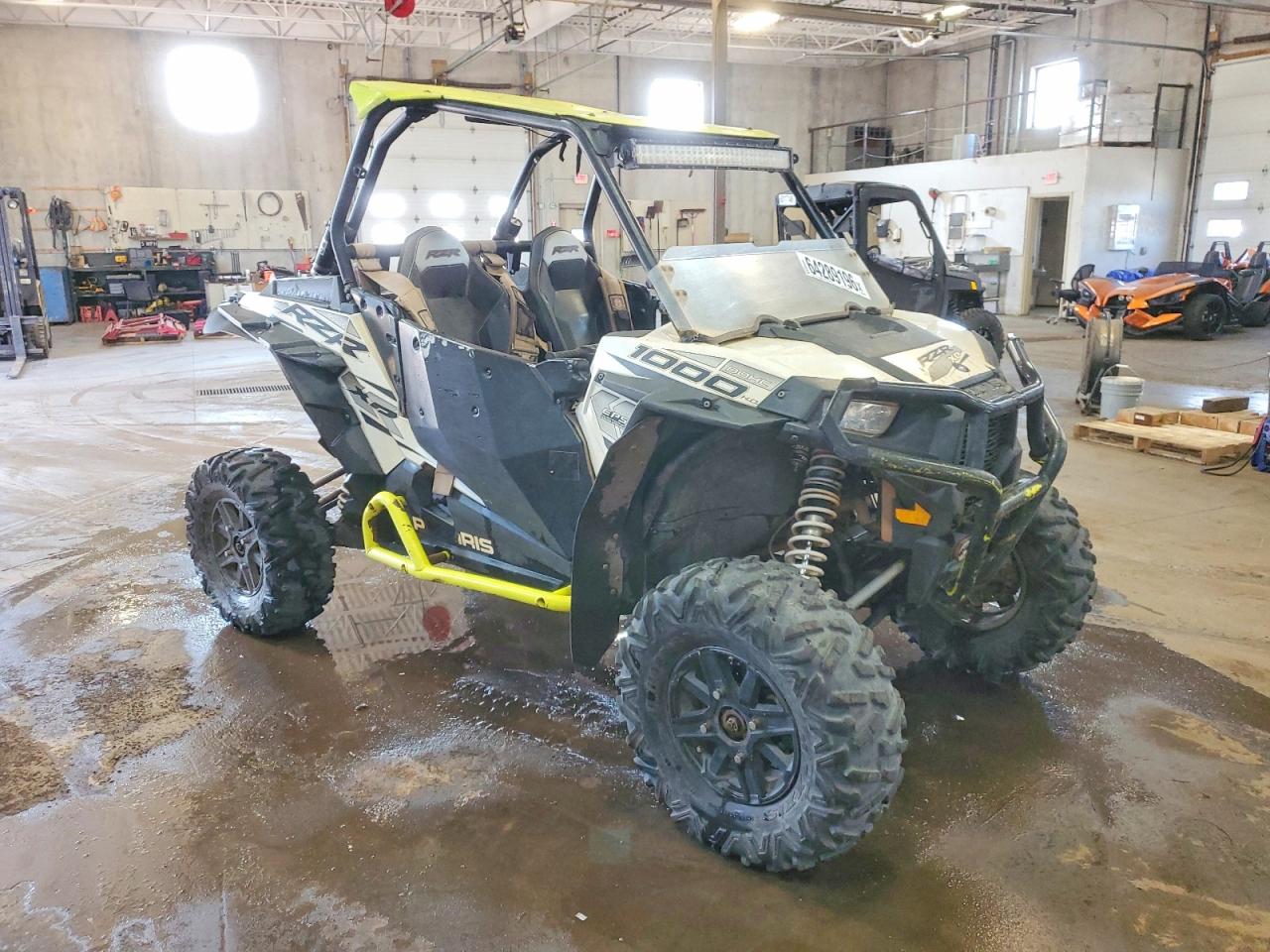 4XAVDE99XFB315546 · 2015 POLARIS RZR