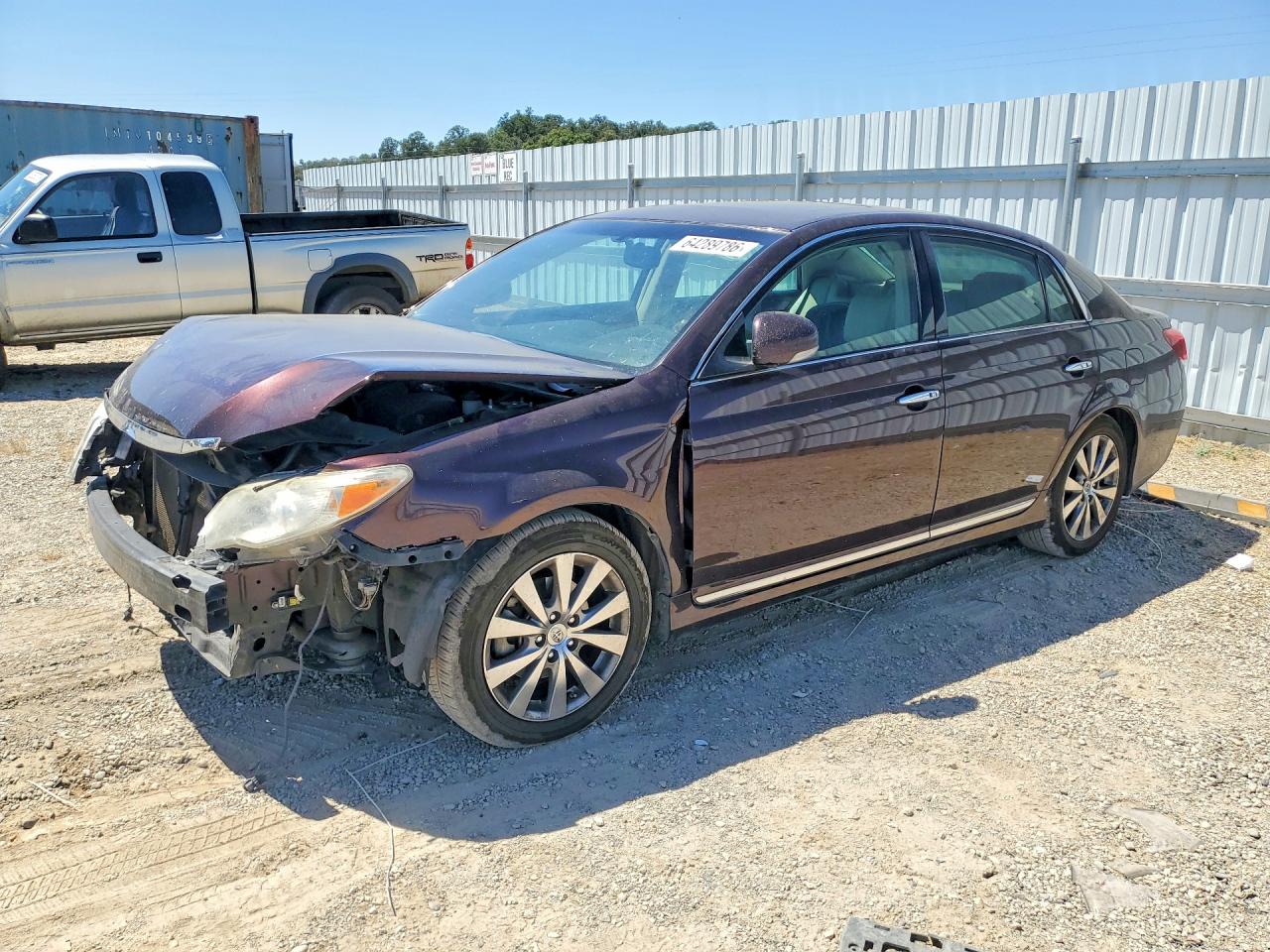2011 TOYOTA AVALON