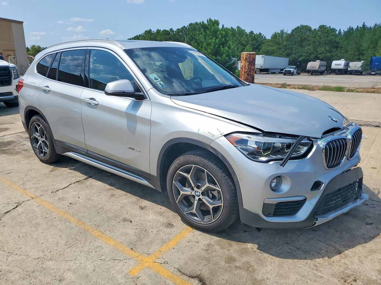 WBXHT3C31H5F73284 · 2017 BMW X1 · 4/12