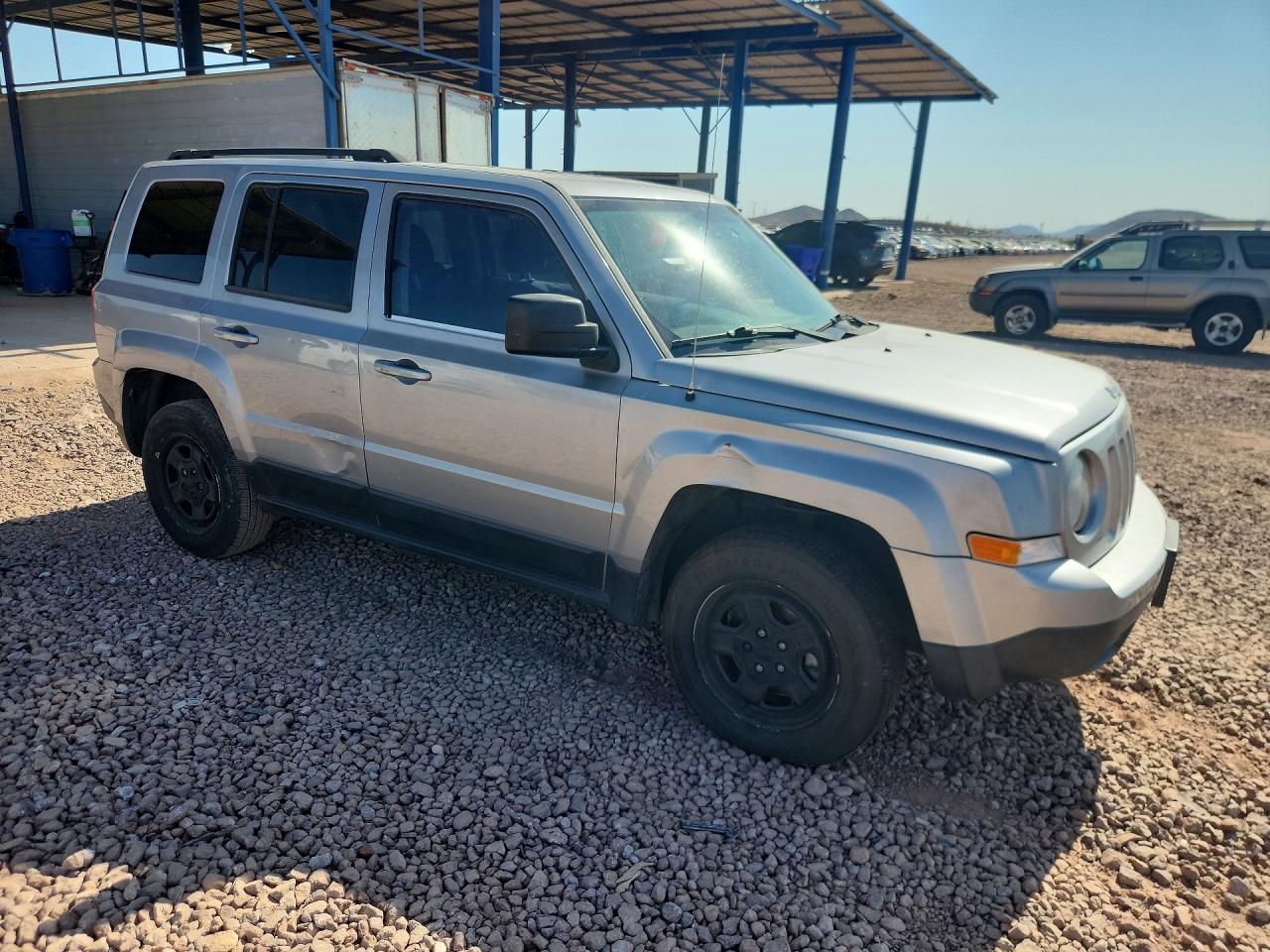 1C4NJRBB8HD105072 · 2017 JEEP PATRIOT · 4/13