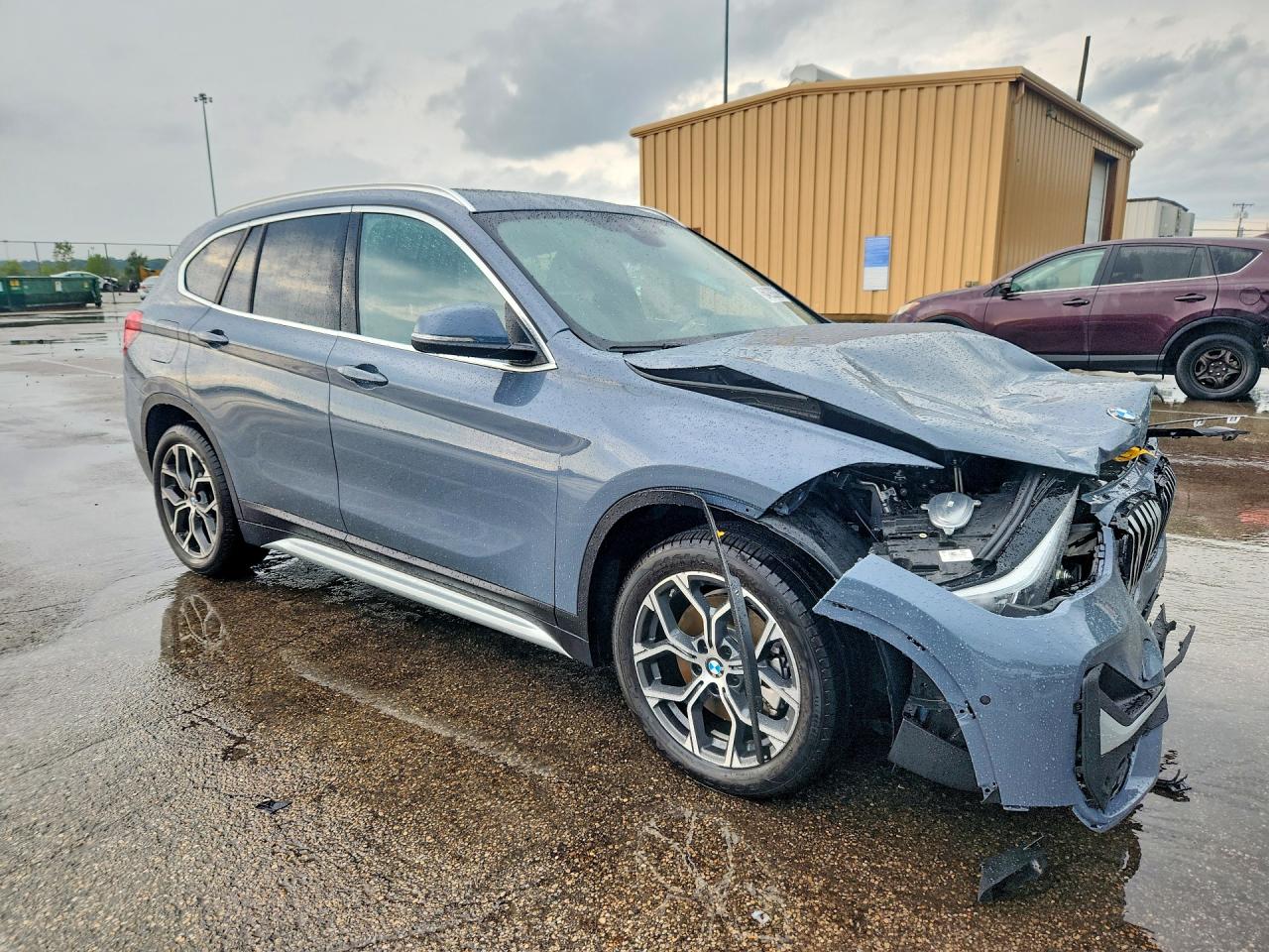 WBXJG9C01M5T74807 · 2021 BMW X1 · 4/13