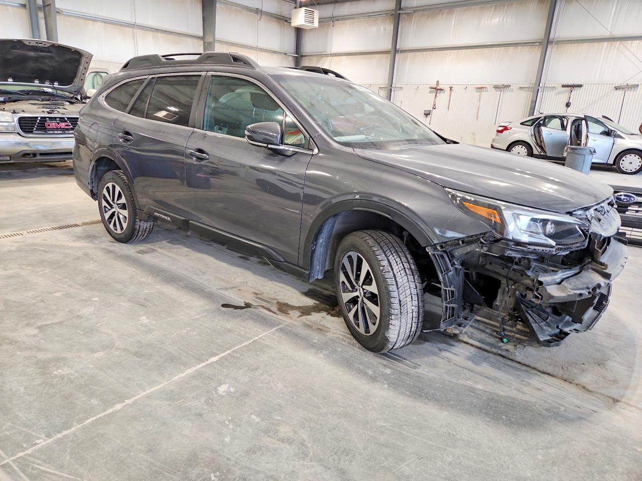 4S4BTAFC8N3168445 · 2022 SUBARU OUTBACK · 4/13