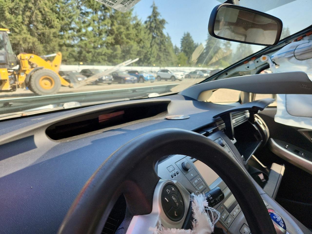 JTDKN3DU2F1914830 · 2015 TOYOTA PRIUS · 9/12