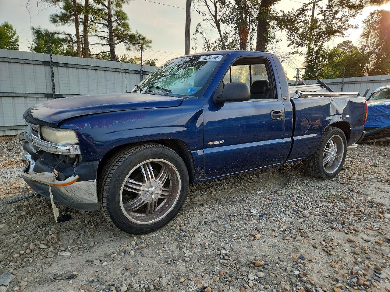 1GCEC14W4YZ257252 · 2000 CHEVROLET SILVERADO