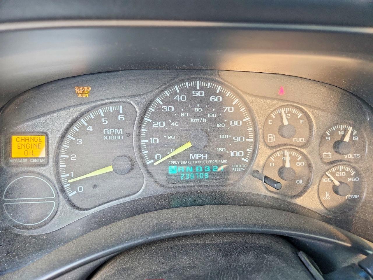 1GCEC14W4YZ257252 · 2000 CHEVROLET SILVERADO · 9/12