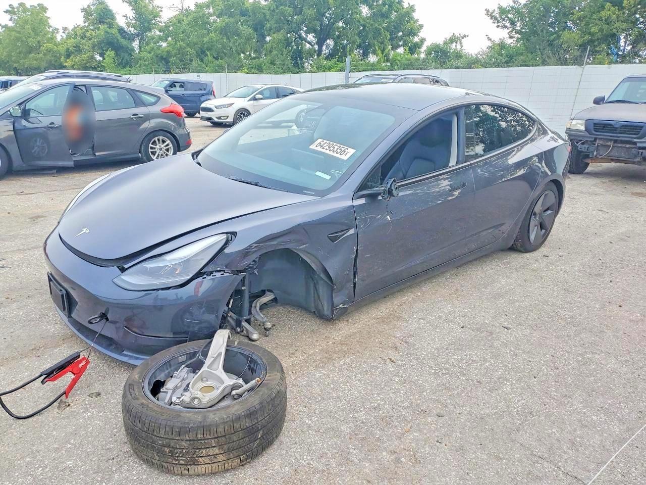 5YJ3E1EA8PF624937 · 2023 TESLA MODEL 3