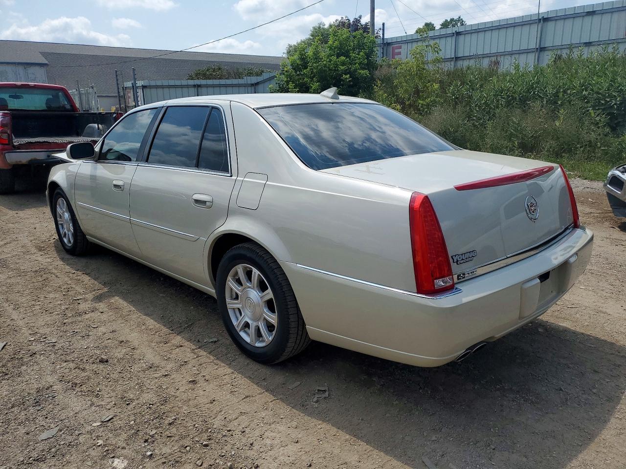 1G6KA5E62BU119229 · 2011 CADILLAC DTS · 2/12