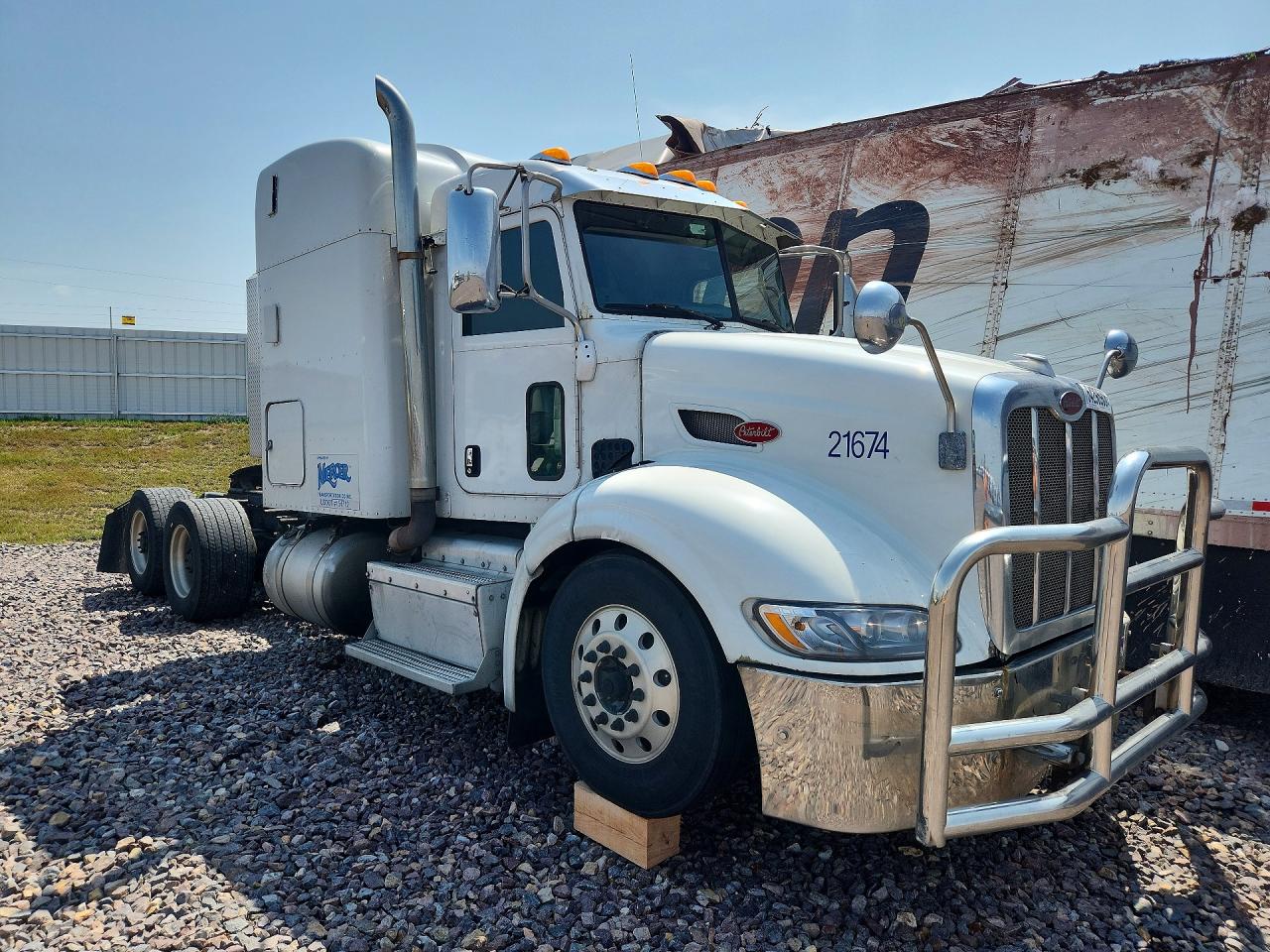 1XPVDP9X0DD187305 · 2013 PETERBILT 384 · 4/14