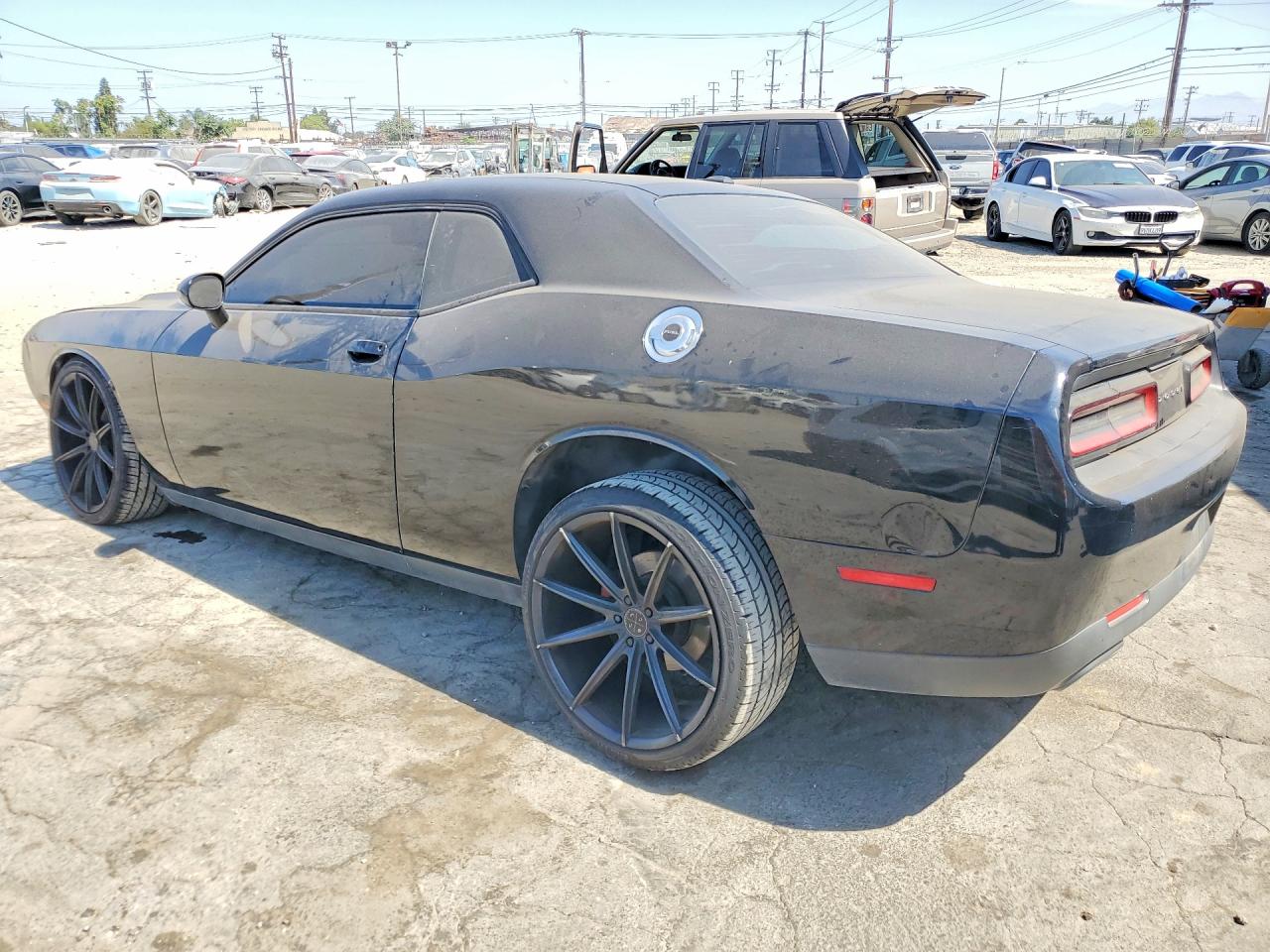2C3CDZAG7GH201115 · 2016 DODGE CHALLENGER · 2/13