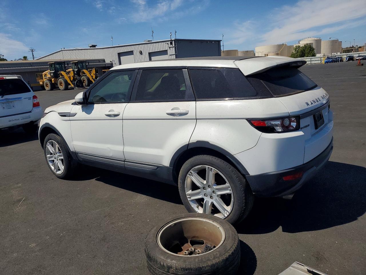 SALVP2BG9FH076133 · 2015 LAND ROVER RANGE ROVER EVOQUE · 2/13