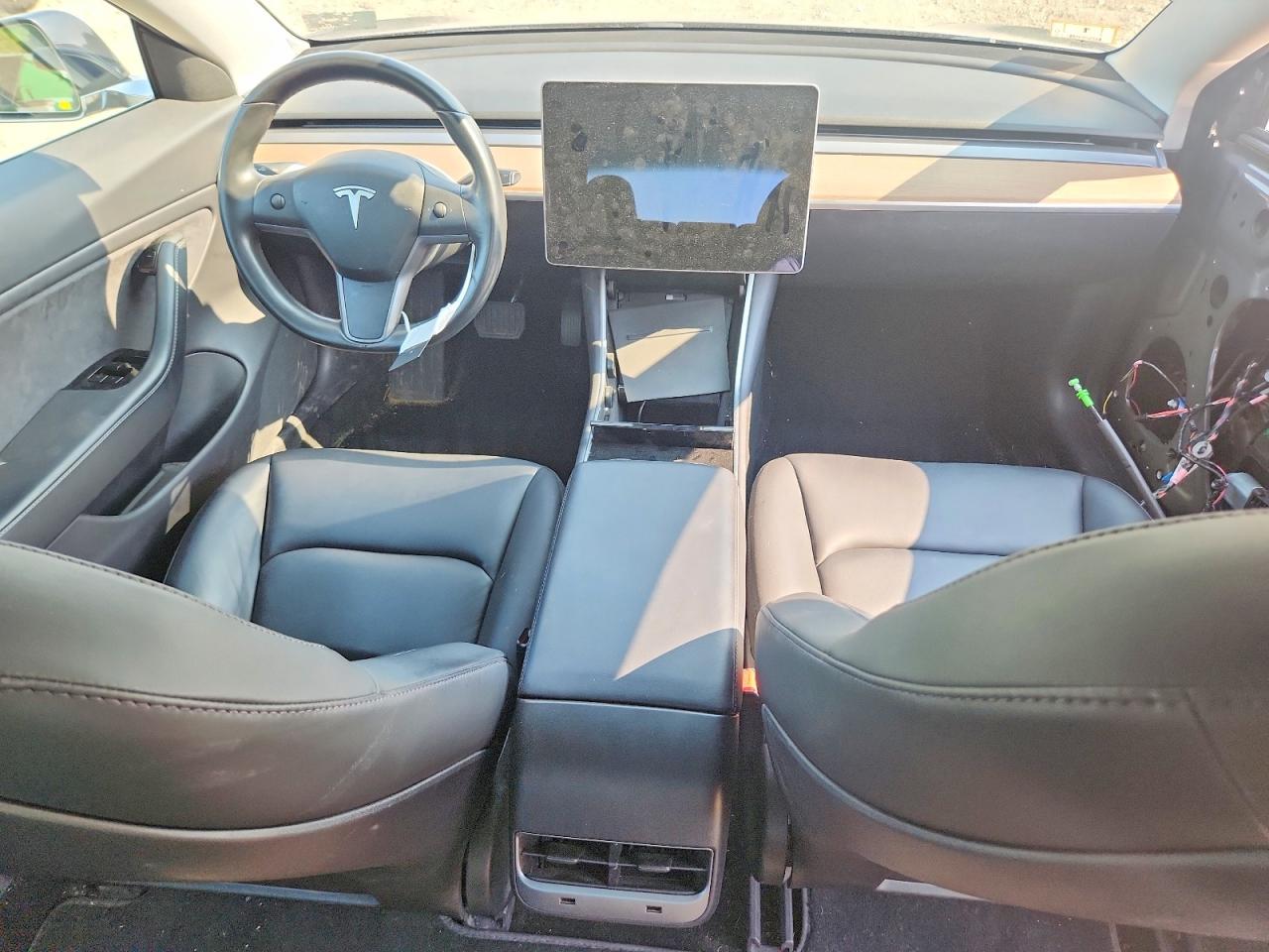 5YJ3E1EB4JF119199 · 2018 TESLA MODEL 3 · 8/13