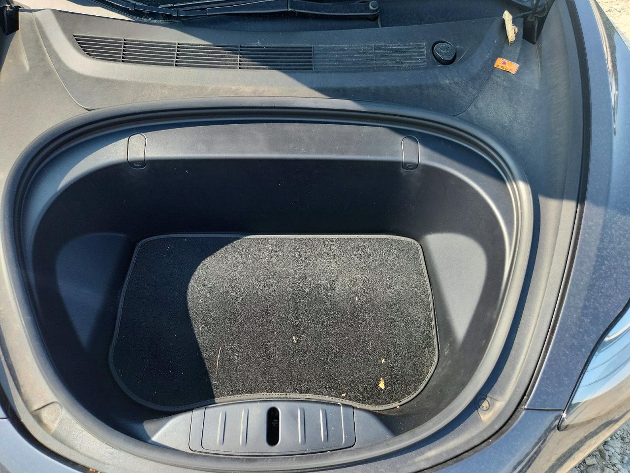 5YJ3E1EB4JF119199 · 2018 TESLA MODEL 3 · 11/13