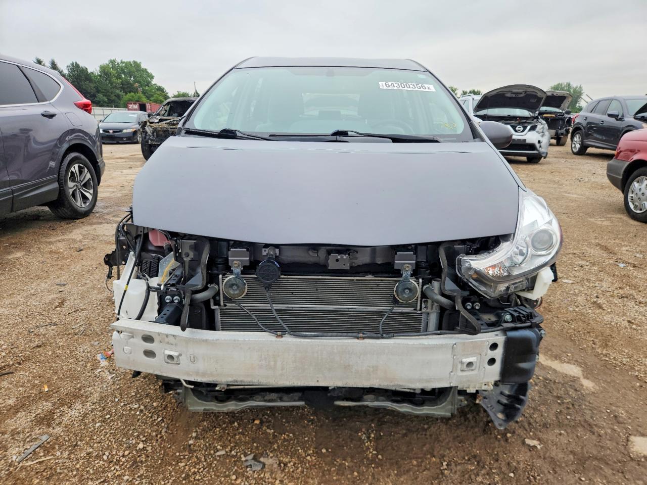 JTDZN3EU4FJ038761 · 2015 TOYOTA PRIUS V · 5/13
