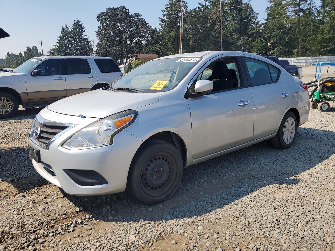 3N1CN7AP1KL857553 · 2019 NISSAN VERSA