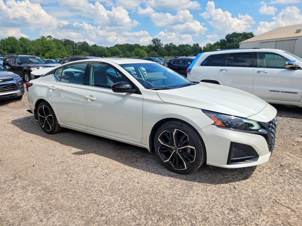 1N4BL4CV2RN424025 · 2024 NISSAN ALTIMA · 4/12