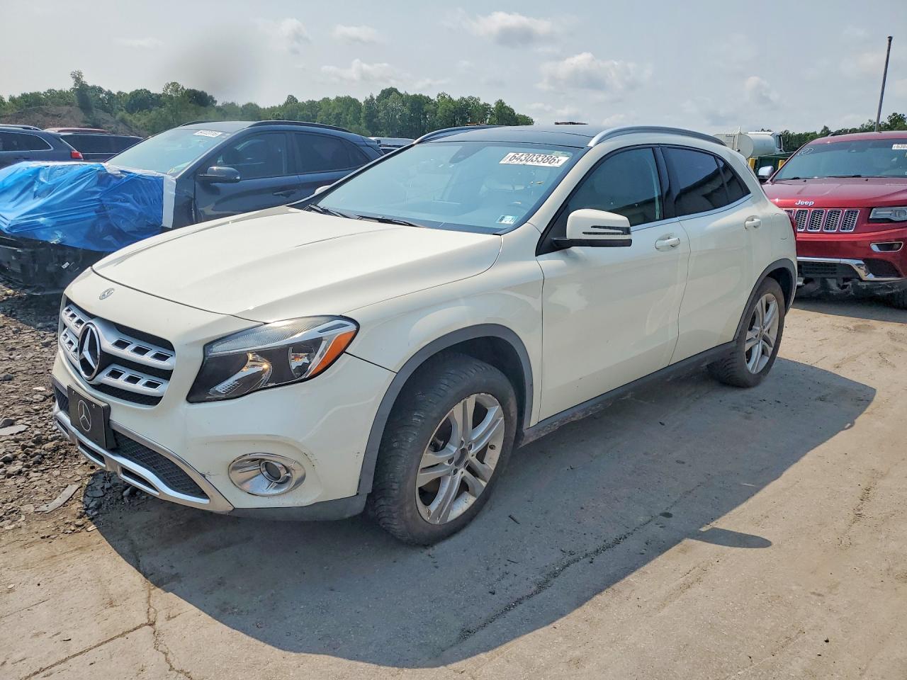 WDCTG4GB8JJ424572 · 2018 MERCEDES-BENZ GLA