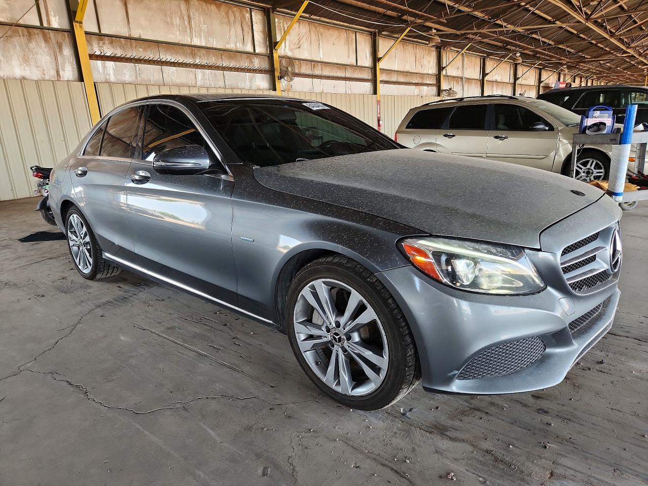 55SWF4HB0JU255609 · 2018 MERCEDES-BENZ C · 4/12