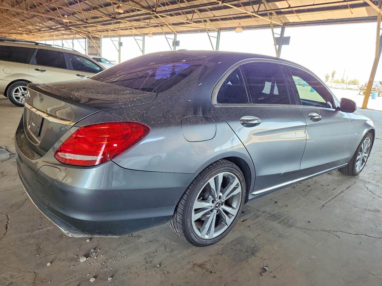 55SWF4HB0JU255609 · 2018 MERCEDES-BENZ C · 3/12