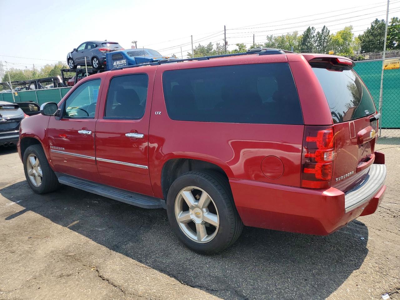 1GNSKKE78ER151067 · 2014 CHEVROLET SUBURBAN · 2/13