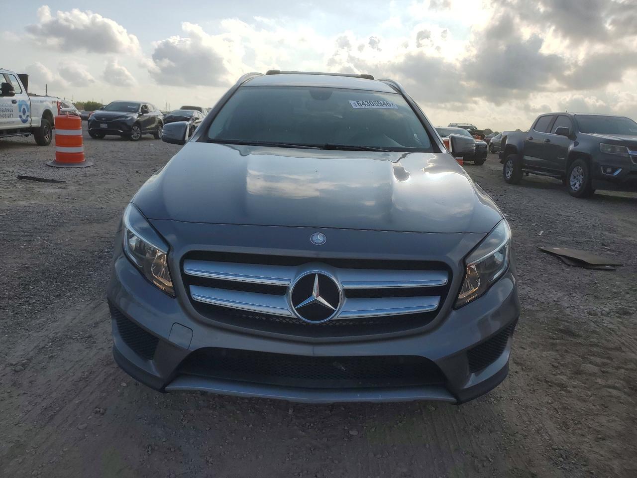 WDCTG4GB3FJ092886 · 2015 MERCEDES-BENZ GLA · 5/12