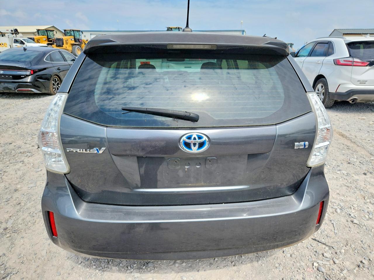 JTDZN3EU6D3190493 · 2013 TOYOTA PRIUS V · 6/12