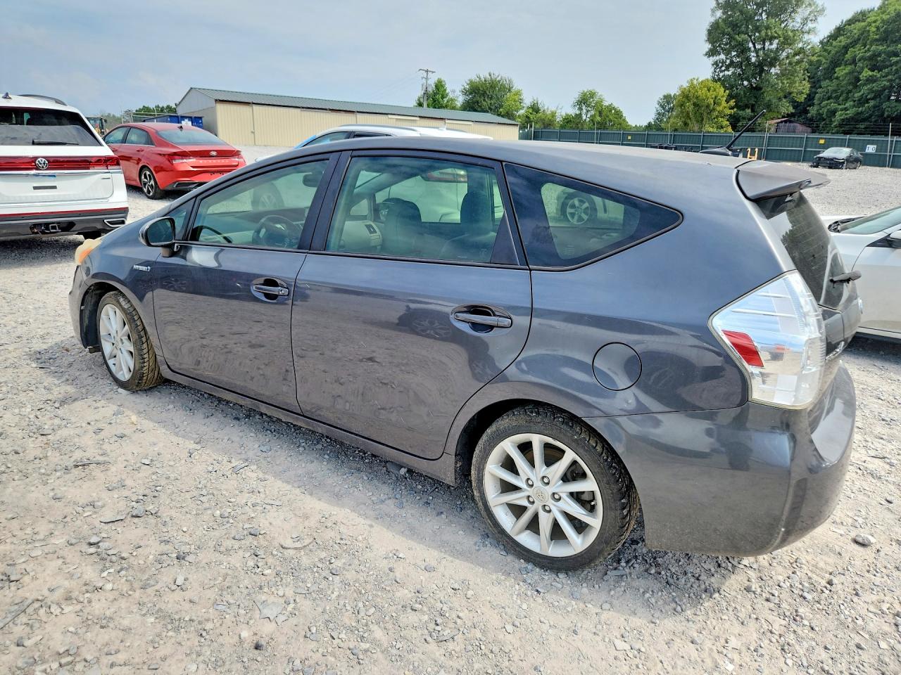 JTDZN3EU6D3190493 · 2013 TOYOTA PRIUS V · 2/12