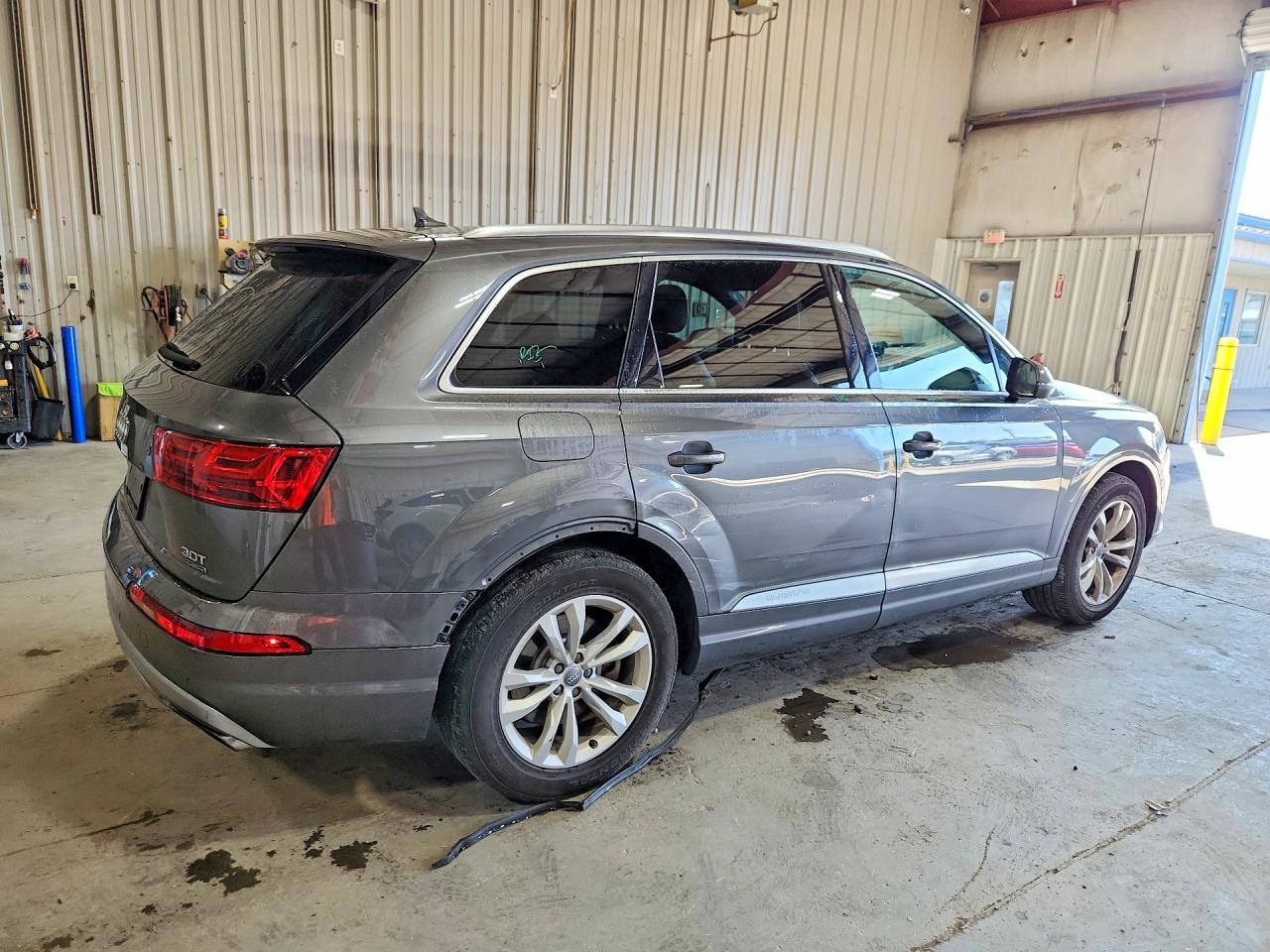 WA1LAAF70JD042404 · 2018 AUDI Q7 · 3/13
