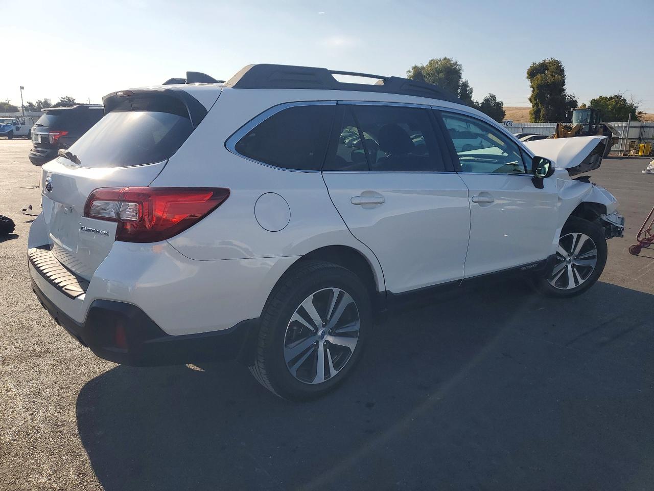 4S4BSANC3J3347846 · 2018 SUBARU OUTBACK · 3/14