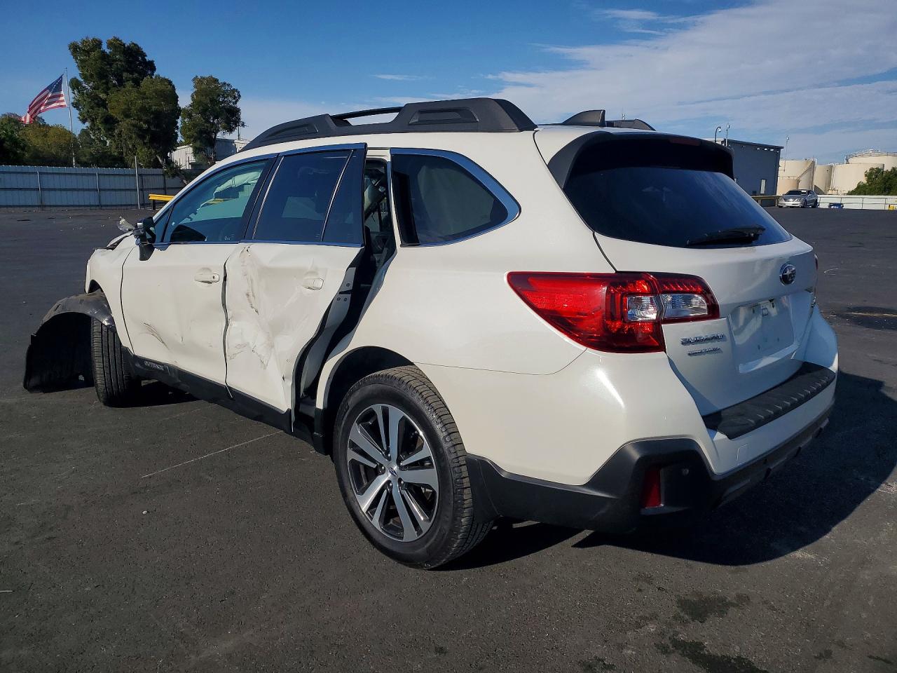4S4BSANC3J3347846 · 2018 SUBARU OUTBACK · 2/14