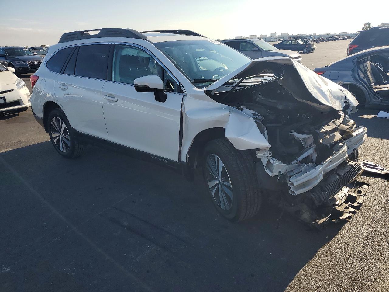 4S4BSANC3J3347846 · 2018 SUBARU OUTBACK · 4/14