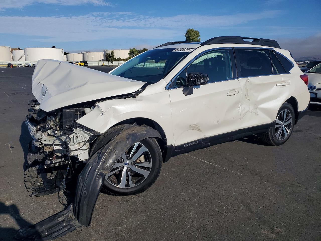 4S4BSANC3J3347846 · 2018 SUBARU OUTBACK