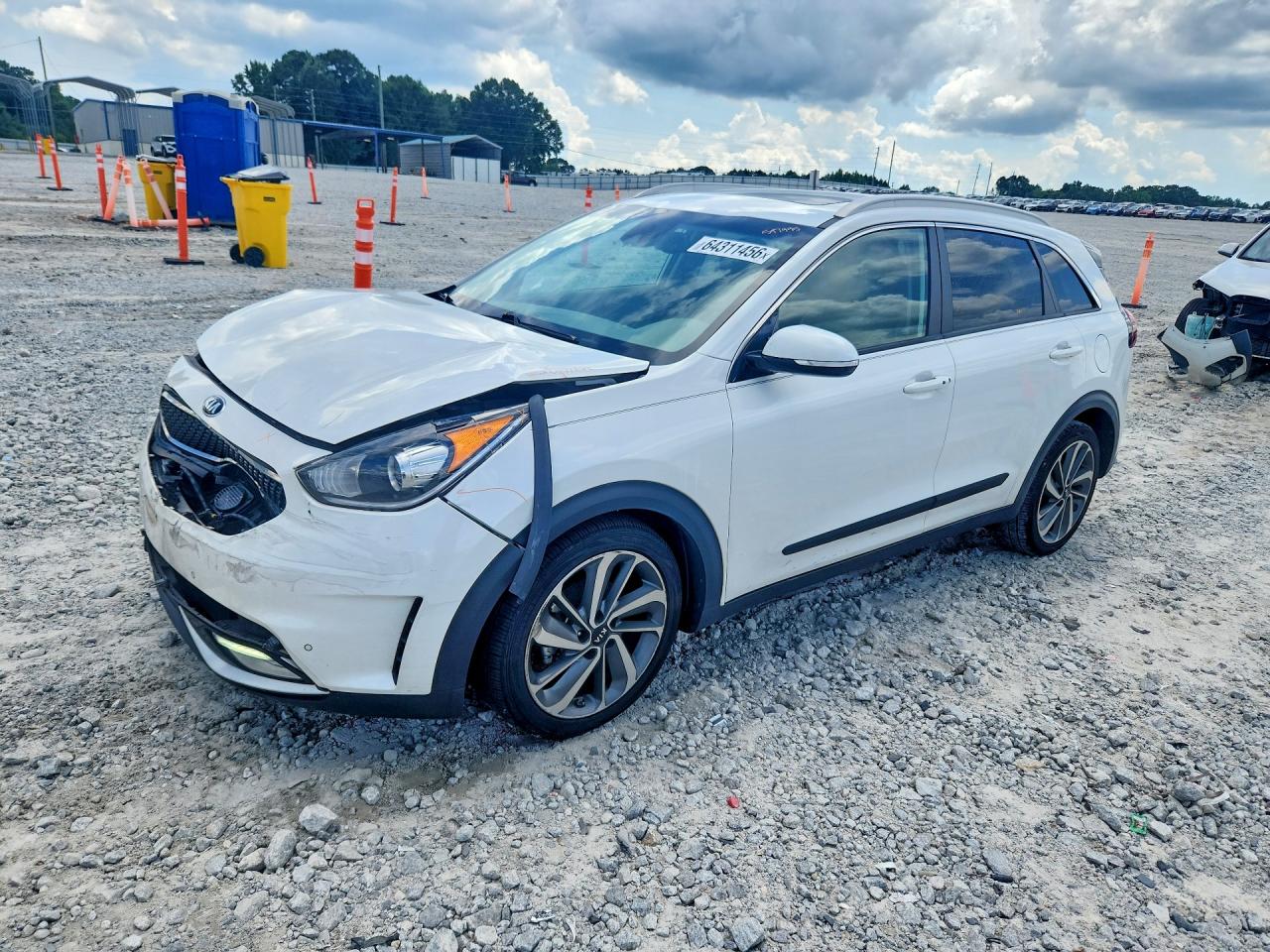 KNDCE3LC1J5186111 · 2018 KIA NIRO