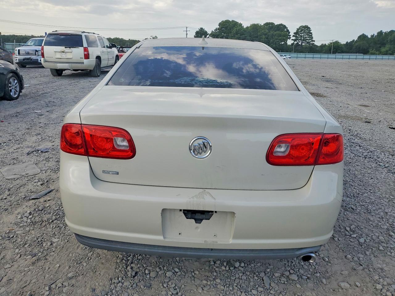 1G4HA5EM2BU135738 · 2011 BUICK LUCERNE · 6/12
