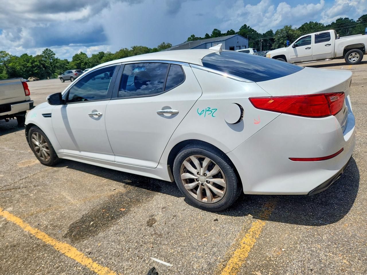 5XXGN4A73FG406493 · 2015 KIA OPTIMA · 2/13