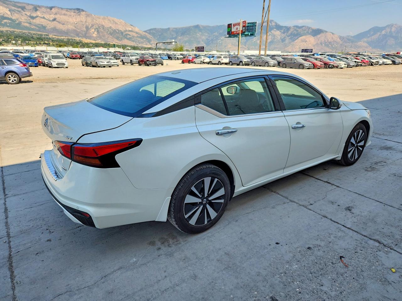 1N4BL4DW7KC188867 · 2019 NISSAN ALTIMA · 3/12