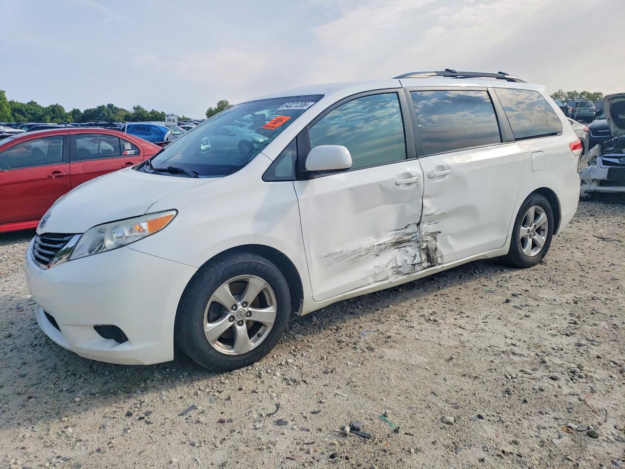 5TDKK3DC6DS365052 · 2013 TOYOTA SIENNA