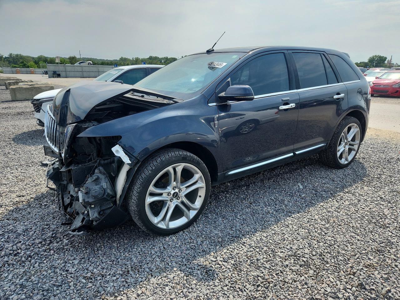 2LMDJ8JK3DBL18678 · 2013 LINCOLN MKX