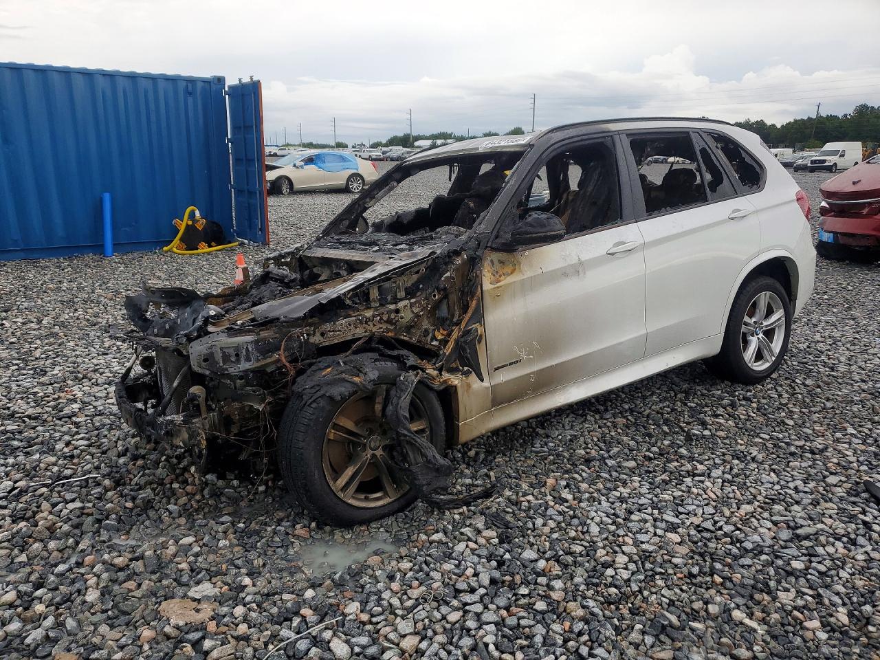 5UXKR6C5XG0J79858 · 2016 BMW X5