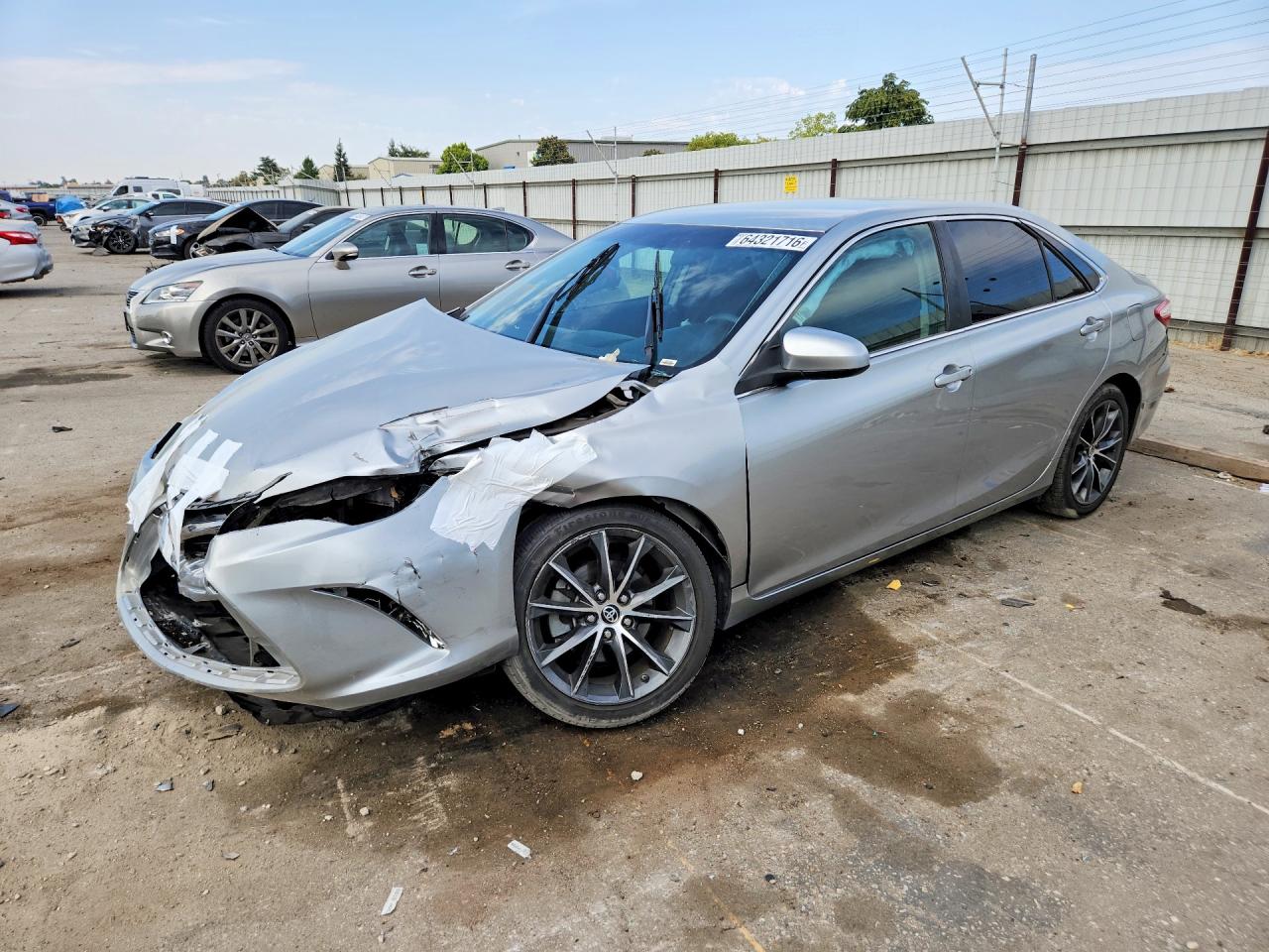 4T1BF1FK0FU028920 · 2015 TOYOTA CAMRY