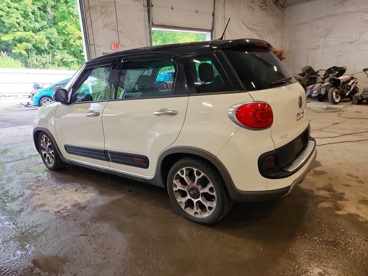 ZFBCFADH7EZ011763 · 2014 FIAT 500L · 2/12