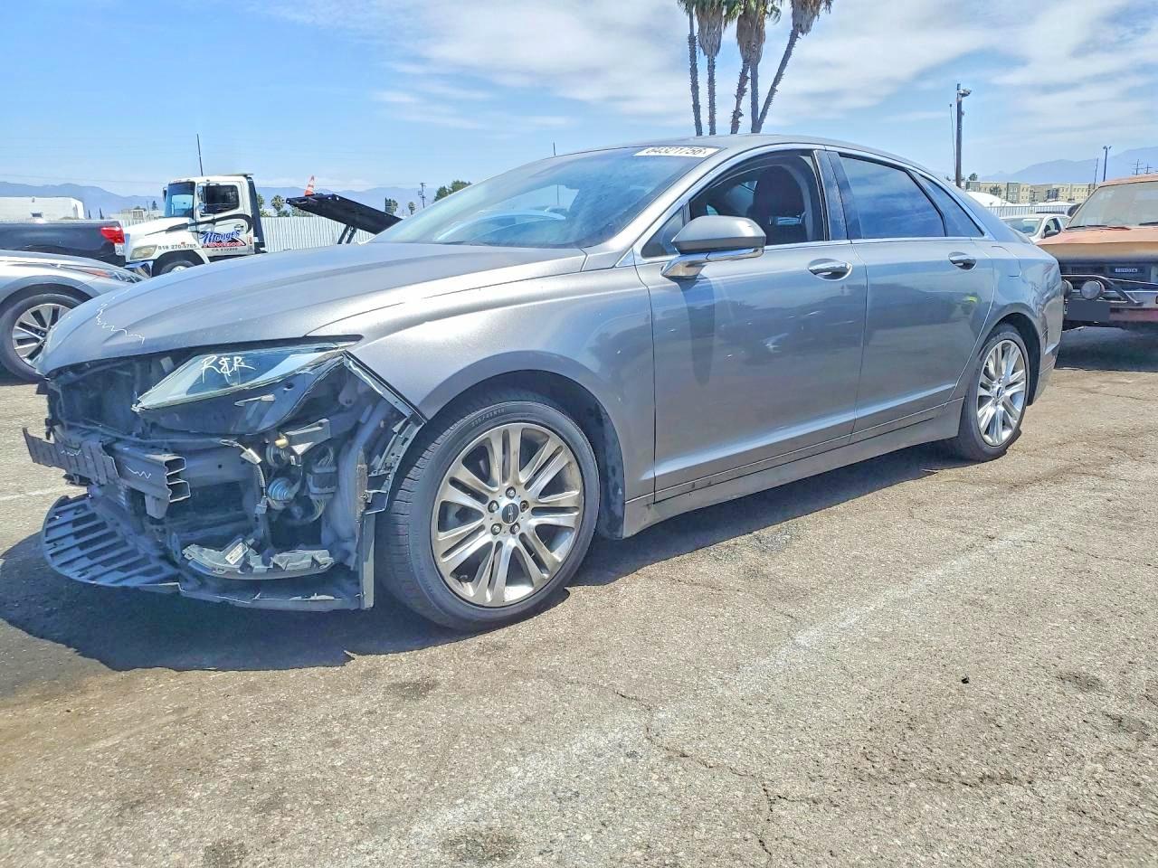 3LN6L2LUXER828801 · 2014 LINCOLN MKZ