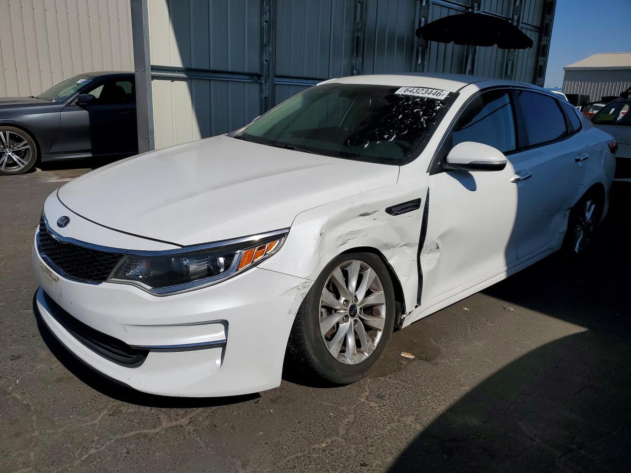 5XXGT4L37GG069618 · 2016 KIA OPTIMA