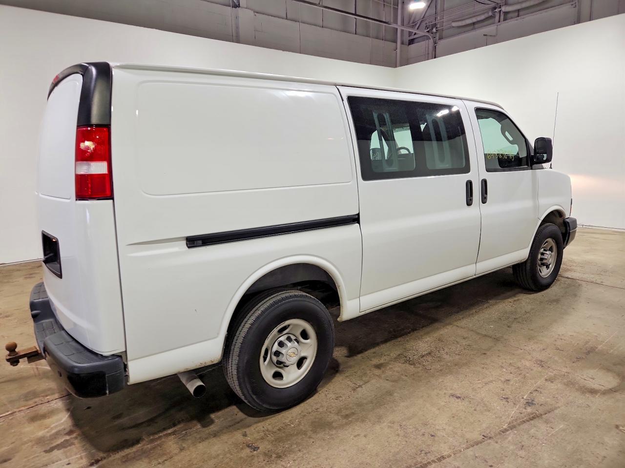 1GCZGGFP4N1168175 · 2022 CHEVROLET EXPRESS G3500 · 3/13
