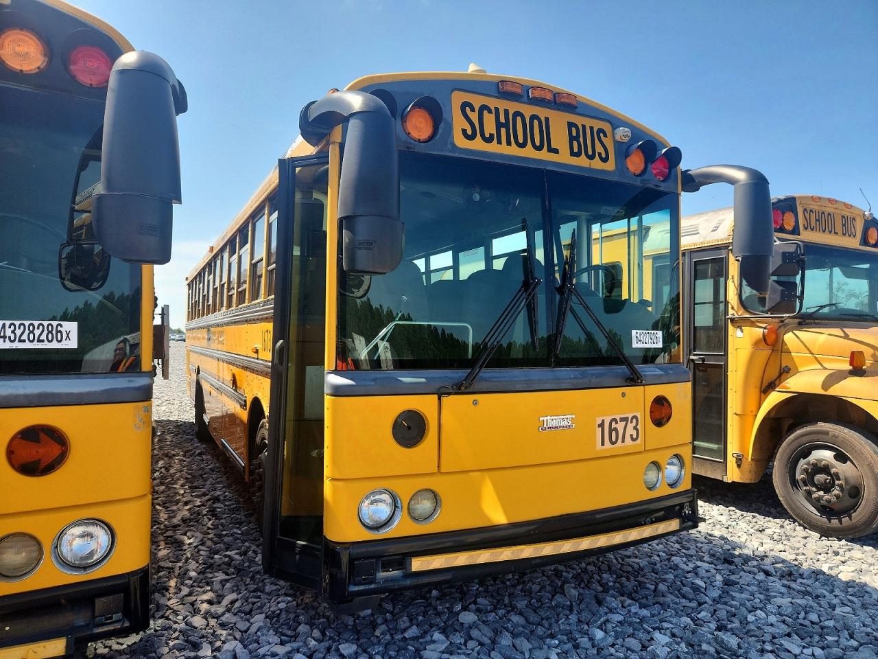 1T7YN4B2641144133 · 2004 THOMAS SCHOOL BUS