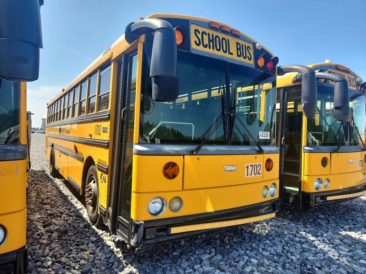 1T7YN4B2X41144152 · 2004 THOMAS SCHOOL BUS
