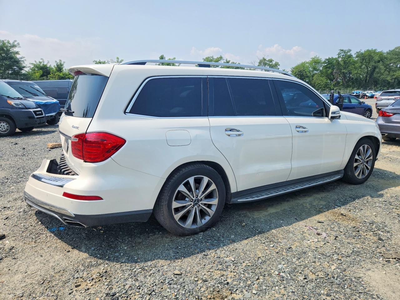 4JGDF7CE7EA309722 · 2014 MERCEDES-BENZ GL · 3/14