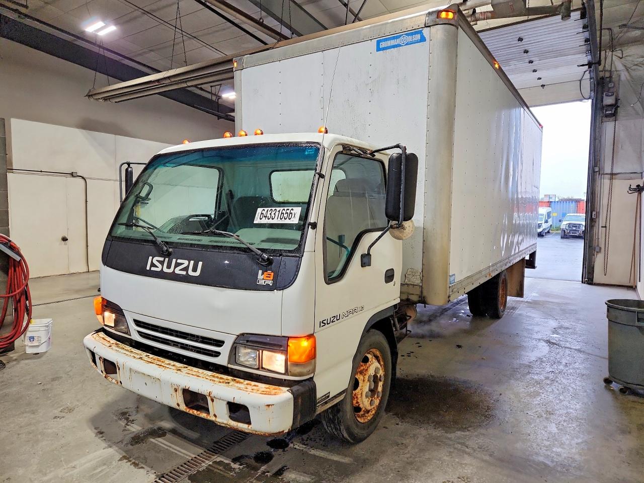 4KLC4B1R2YJ802307 · 2000 ISUZU NPR
