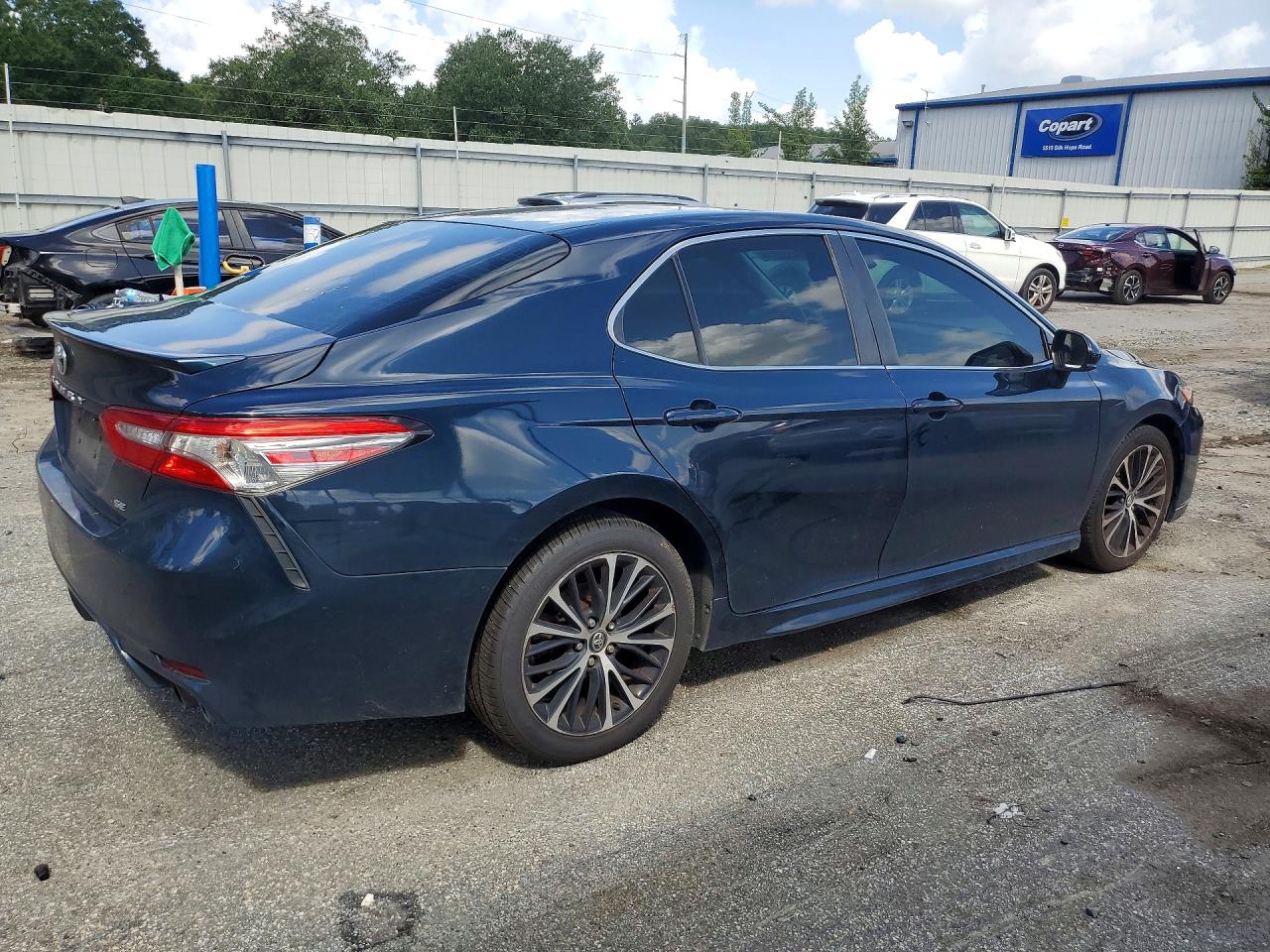 4T1B11HKXJU599738 · 2018 TOYOTA CAMRY · 3/12